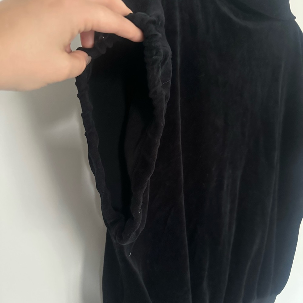 Vintage Juicy Couture Black Velour Zip Hoodie – Size M, Wide Collar, Y2K Style - Picture 8 of 9